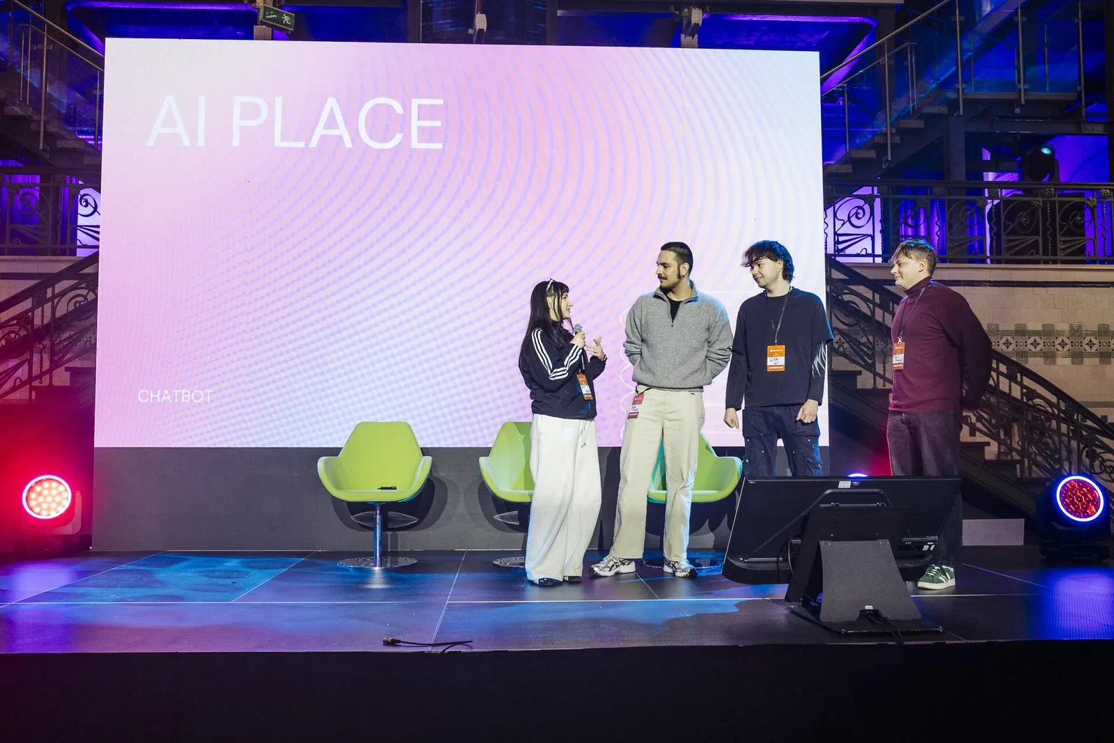 Katarzyna presenting GovBot with her team on the AI Place stage at Econverse Fuse 2025